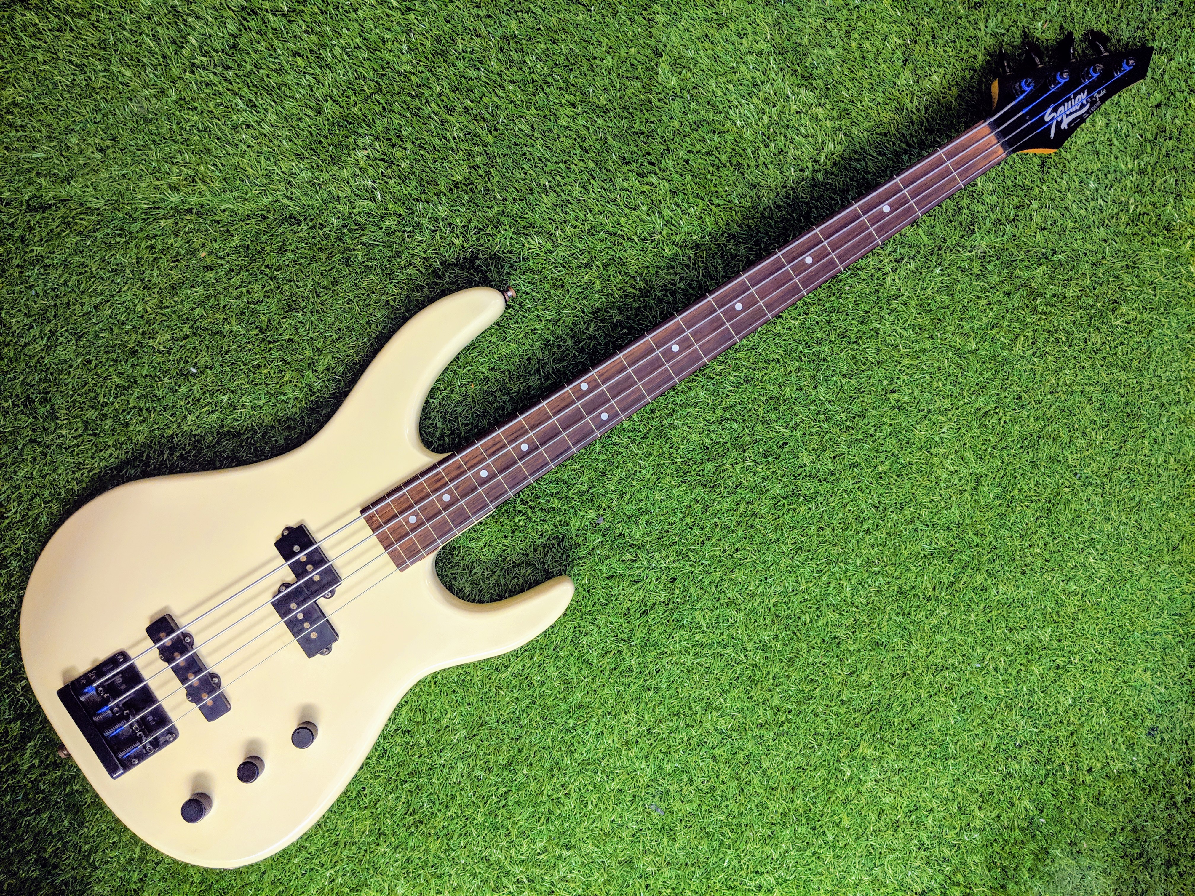 A Squier HM Bass